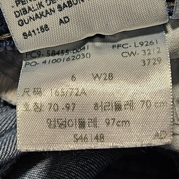 Levis Strauss Legging Jeans Womens Size 6 Mid Rise Medium Wash Denim Pants - Picture 8 of 8